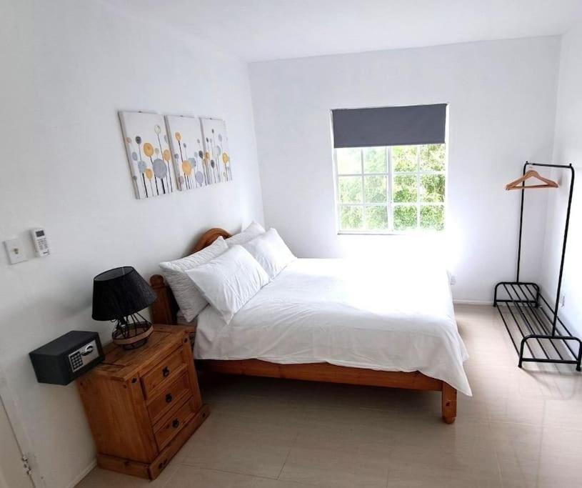 Hillside Retreat Apartment *